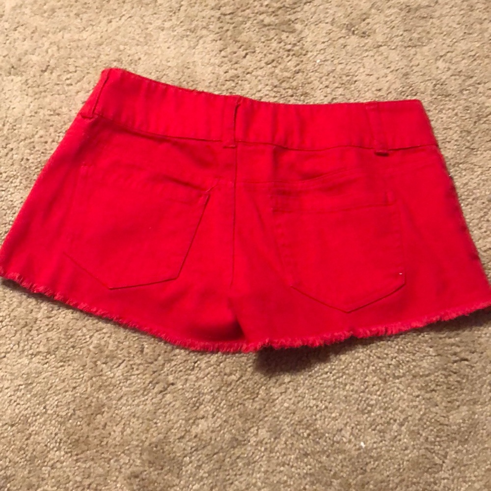 Red Refuge shorts - Picture 3 of 3